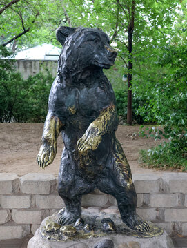 黑熊雕塑