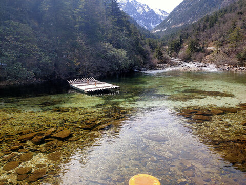 木格措湖水