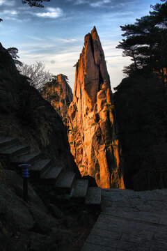 黄山山峦黄昏