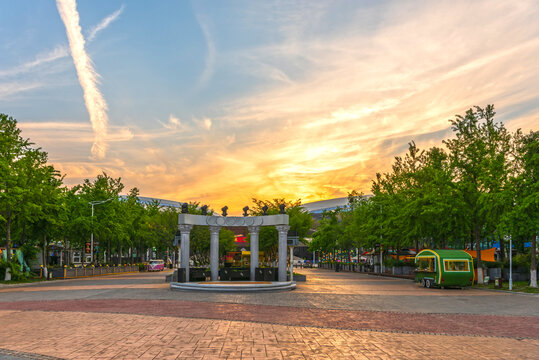 银杏里文化艺术街区日落美景