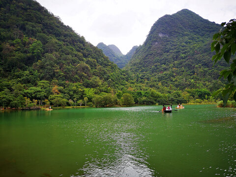 高山湖泊