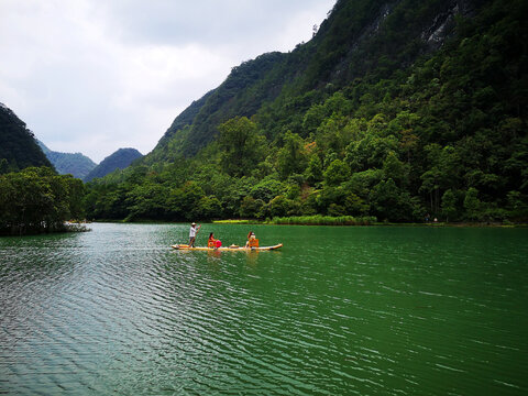 高山湖泊