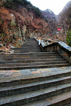 泰山登山石台阶十八盘