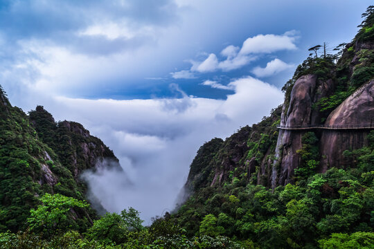 三清山高空栈道仙境云海风光