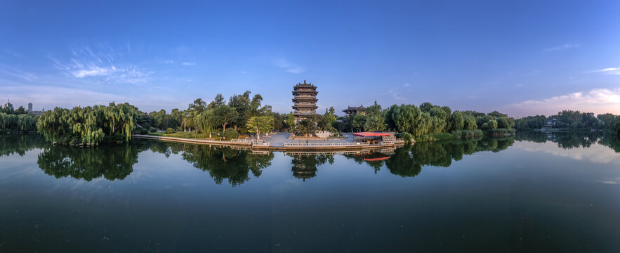 宽幅济南超然楼晨光全景