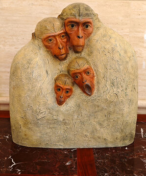 群猴雕塑