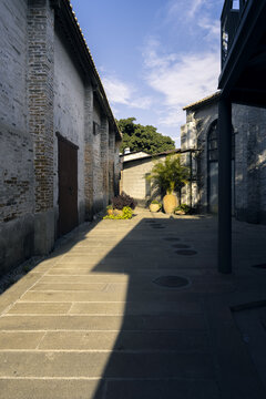 佛山夏漖粮仓蓝天特色古建