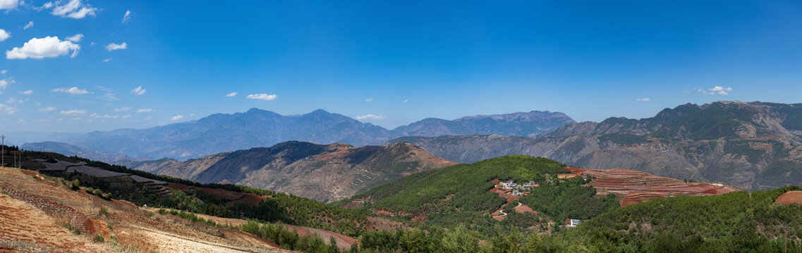 东川红土地全景图