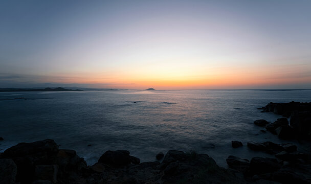 海上日出