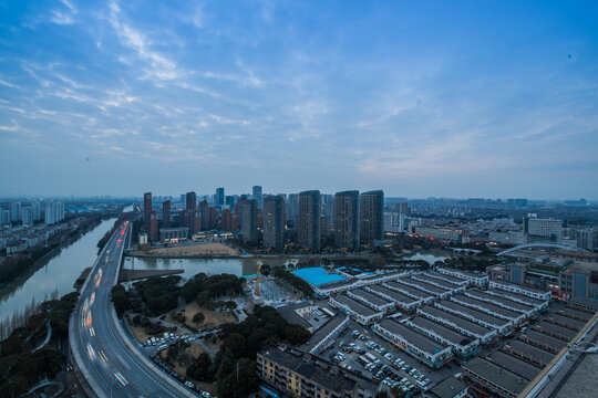 昆山震川路