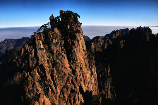 黄山风景区群山云雾