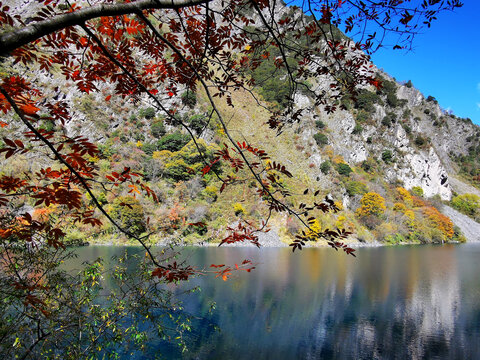 湖光山色