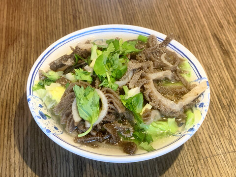 跷脚牛肉