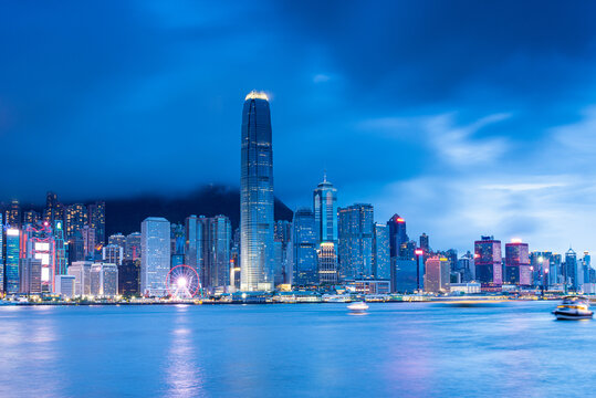 香港岛中环繁华城市夜景