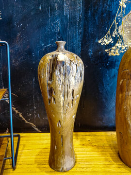 花瓶木雕