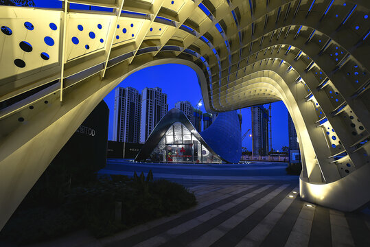 厦门网红地铁站夜景