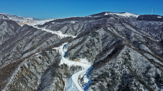 雪山公路