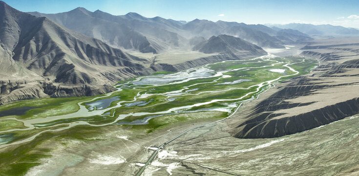 新疆喀什白沙湖河谷