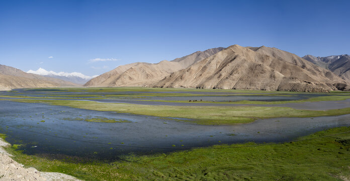 新疆喀什白沙湖河谷