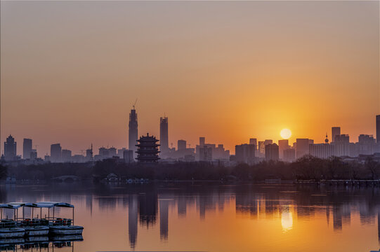 城市日出