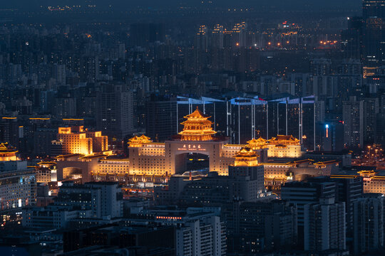 北京西站夜景