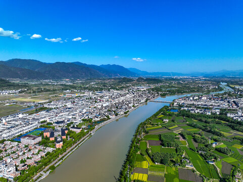 青山绿水全景