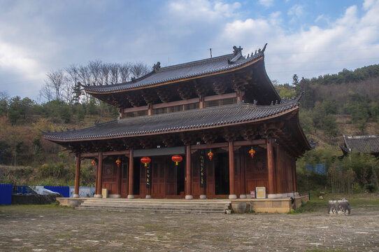 传统中式木结构大殿