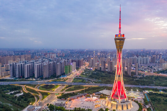 郑州中原福塔夜景地标灯光秀