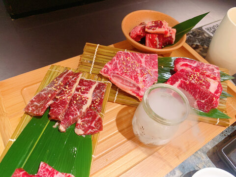 日式烤肉牛肉肉肠
