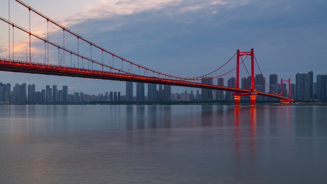 武汉鹦鹉洲长江大桥夜景