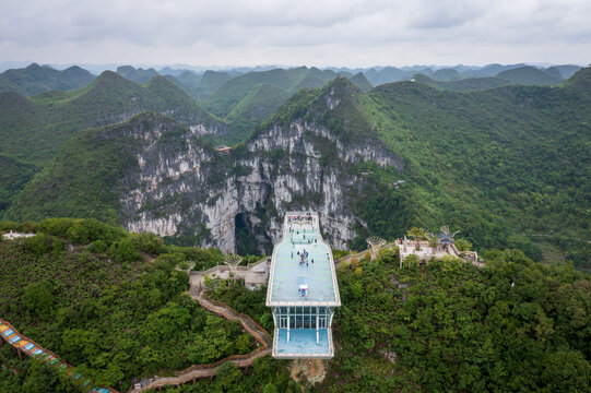 大石围天坑群景区