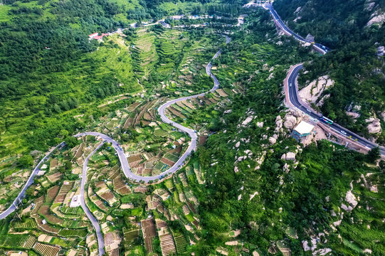 航拍崂山风景区道路交通运输