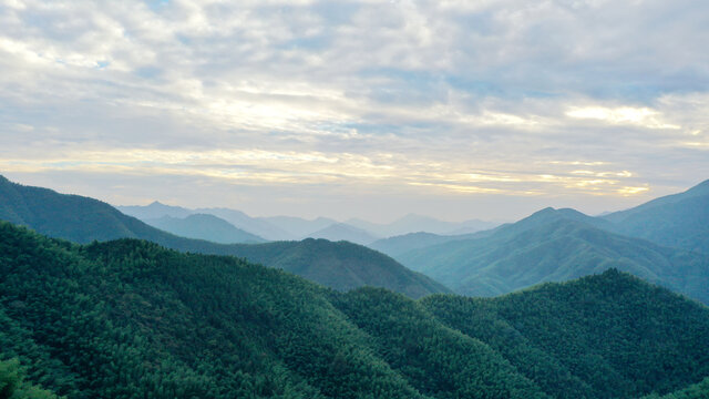 青山