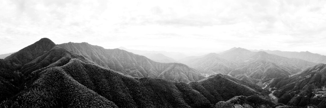 水墨山景