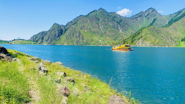 新疆天山天池