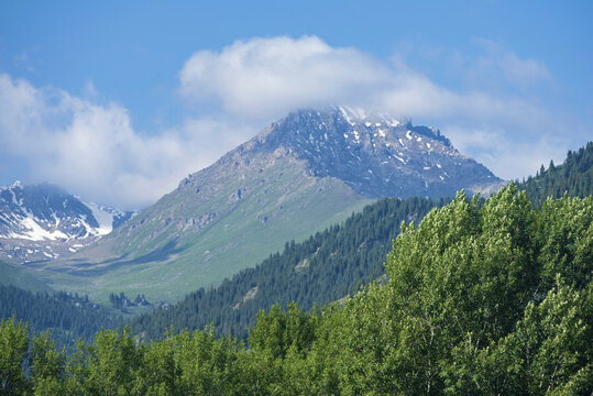 天山