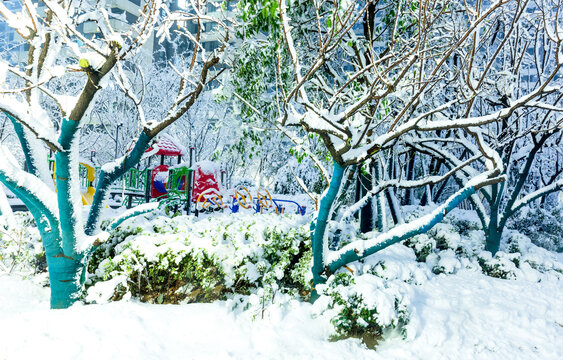 城市冬季雪景