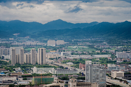 夏季雨后的余姚城市风光