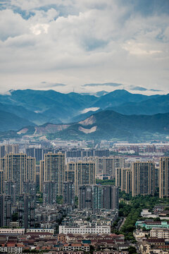 夏季雨后的余姚城市风光