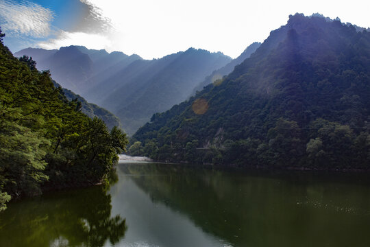 翠华山碧山湖