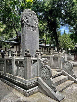 兴教寺院石碑