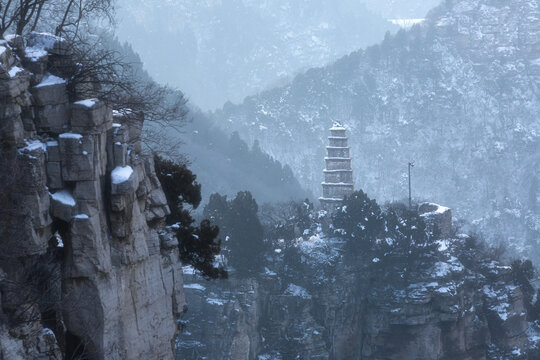 山东济南龙洞景区雪景