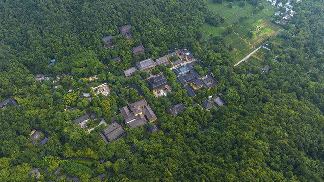 杭州西湖景区灵隐寺云雾航拍