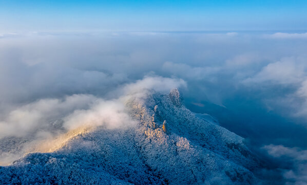 雪山云海雾凇唯美雪景风光航拍