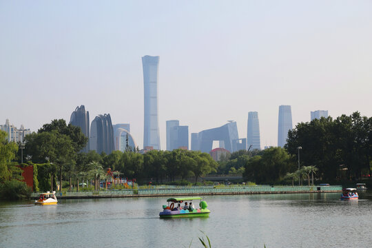 北京朝阳公园景色