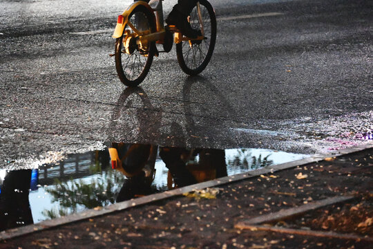 雨夜