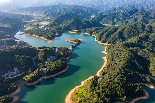 航拍湖南衡阳常宁市常宁天湖