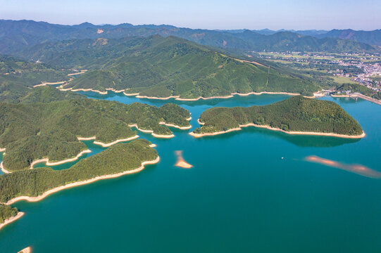 航拍湖南衡阳常宁市常宁天湖