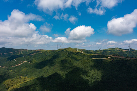 航拍湖南郴州仰天湖大草原