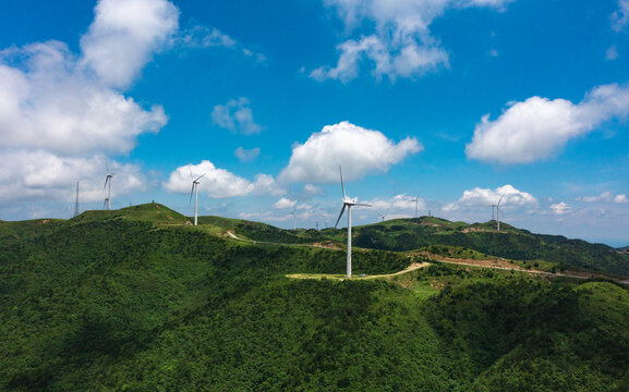 航拍湖南郴州仰天湖大草原